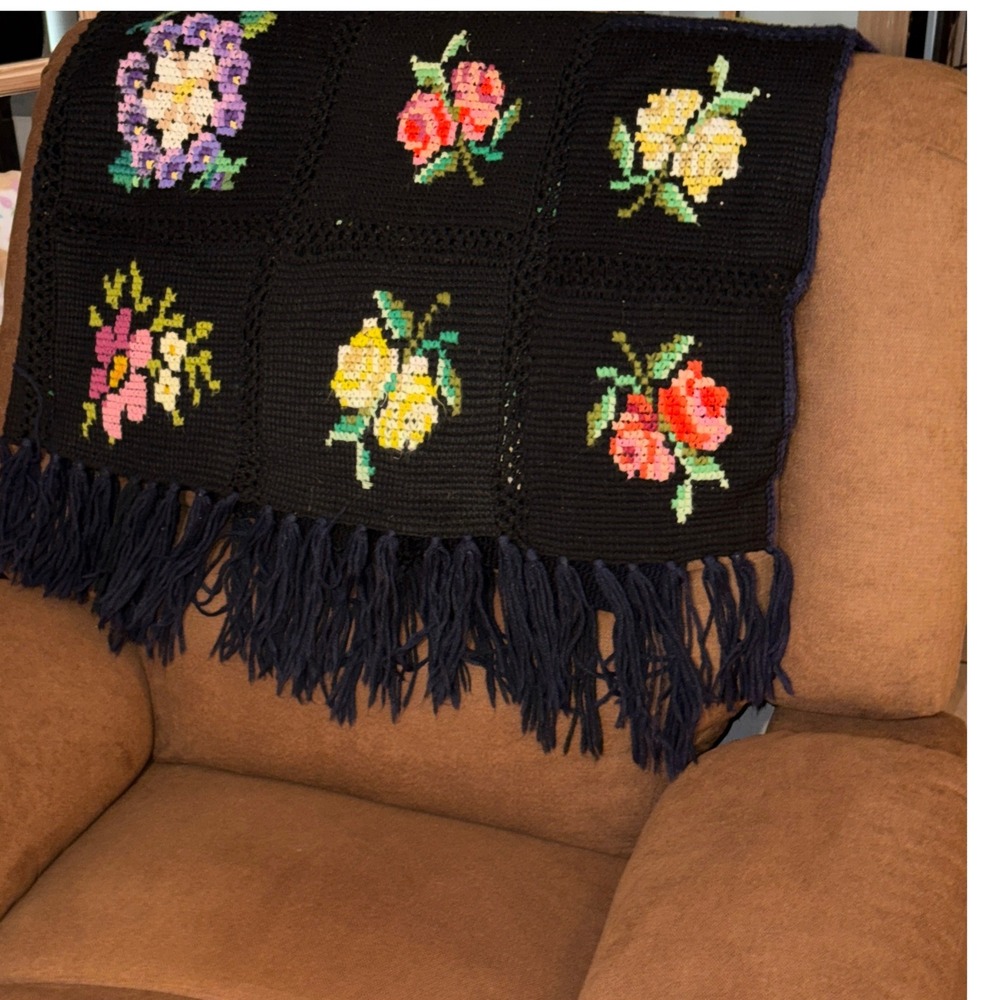 Vintage Handmade Crochet Floral Afghan Blanket Cross Stitch Tassel Fringe Black
